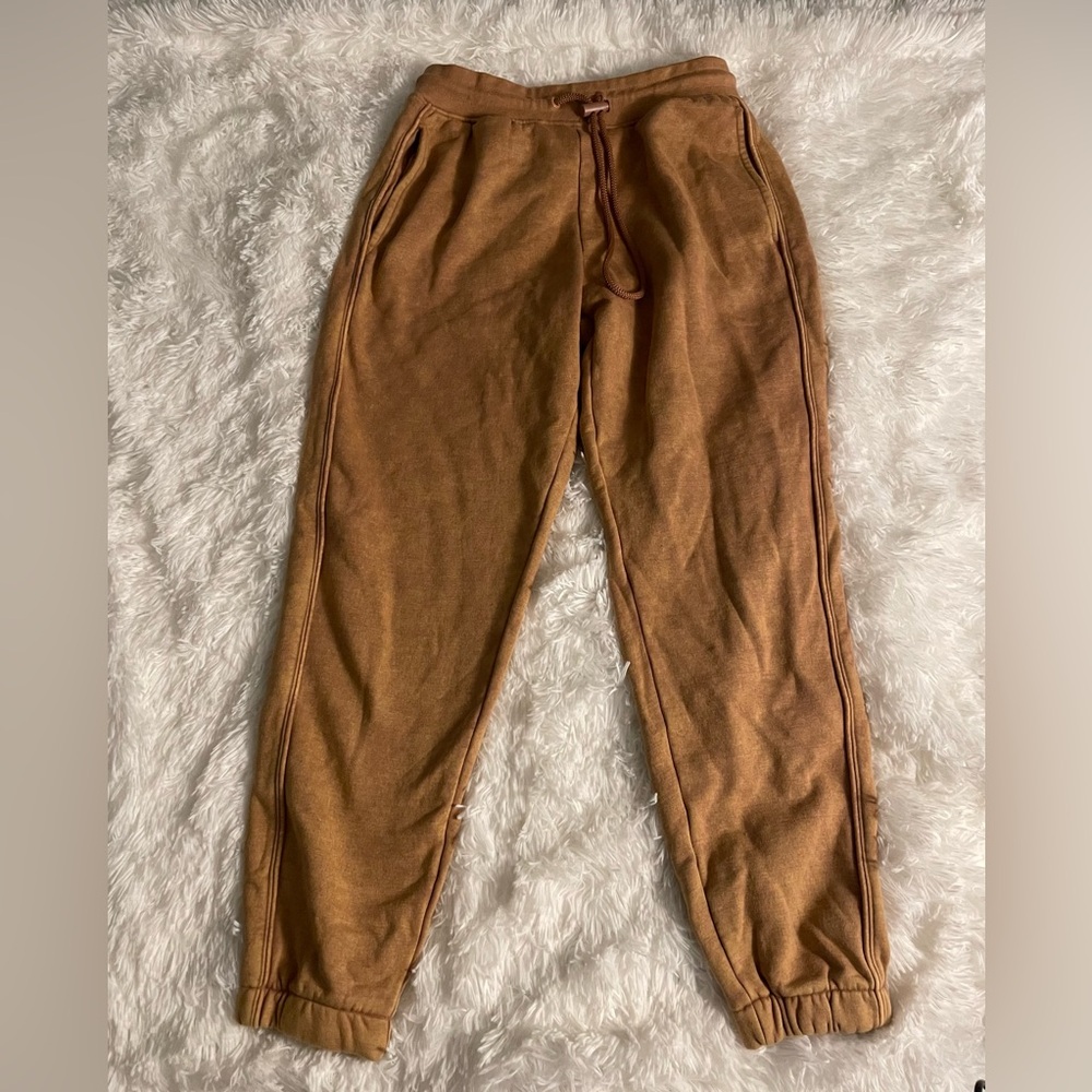 women’s alphalete essential oversized joggers